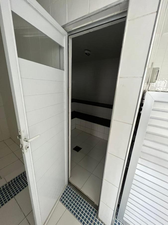Apartamento No Guaruja Enseada A Beira Mar, Otima Localidade E Com Ar Condicionado Exterior foto