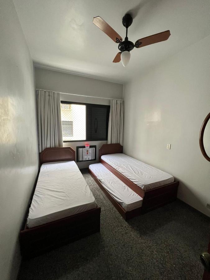Apartamento No Guaruja Enseada A Beira Mar, Otima Localidade E Com Ar Condicionado Exterior foto
